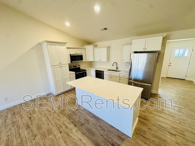 Photo - 3900 McKendree Xing