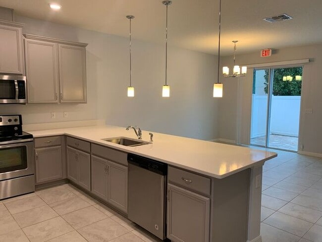 Photo - 4 Bedroom Gated Community Compass Bay