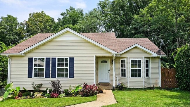Building Photo - Charming 3-Bedroom Home with 2 Full Bathrooms, and a spacious 2 car attached and detached 2 car g...