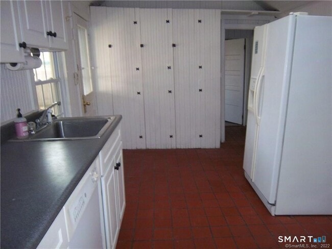 Photo - 12 Bluff Rd W