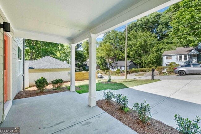 Photo - 1139 Lookout Ave NW