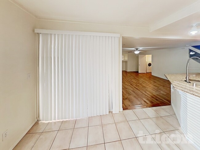 Photo - 10207 S Ghost Gum St