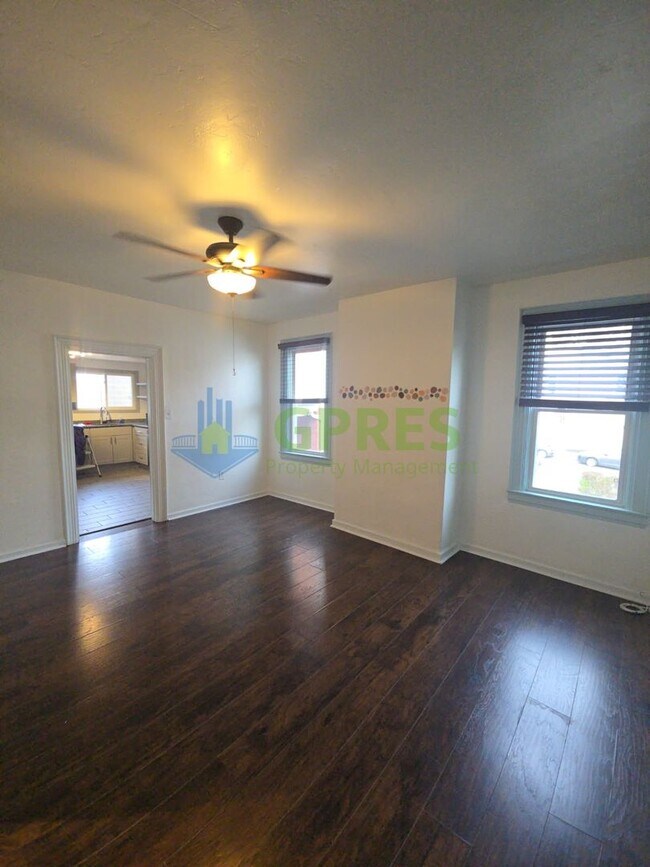 Photo - 119 E Sherman St Unit 2