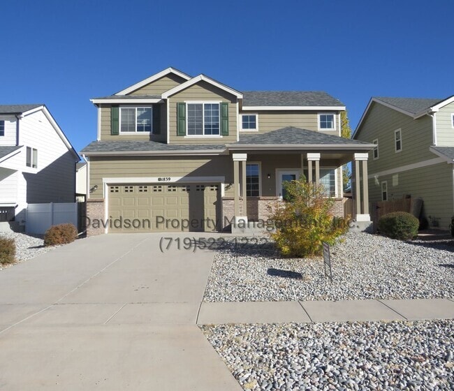 Building Photo - Beautiful 3-Bedroom House in Eastern Color...