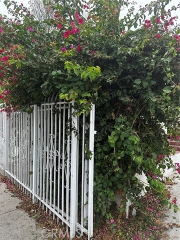 Photo - 1610 Locust Ave