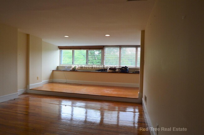 Photo - 208 Commonwealth Ave Unit 3