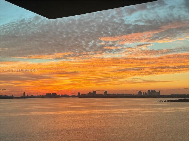 Photo - 650 NE 32nd St Unit 1107