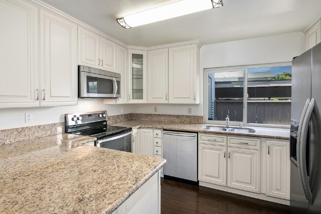 Stunning townhouse in La Jolla / North UTC area