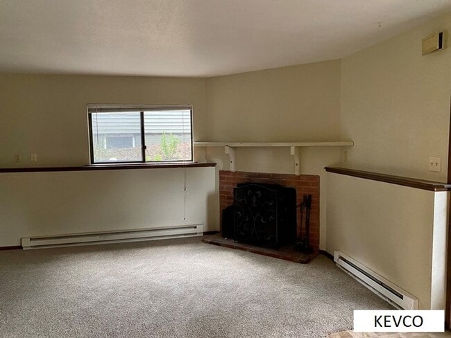 Photo - 620-622 Endicott St Unit 622 Endicott St