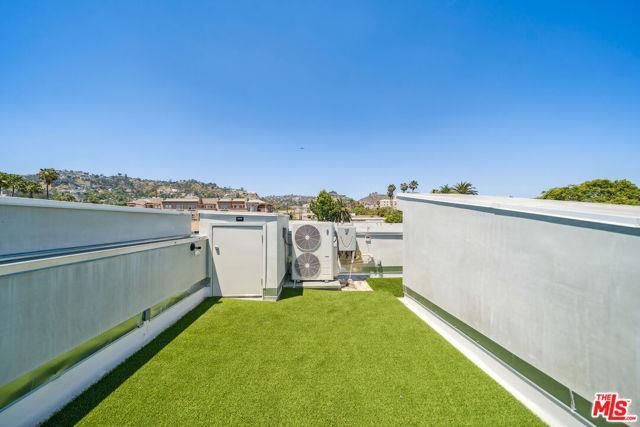 Photo - 1223 Hayworth Ave Unit 9