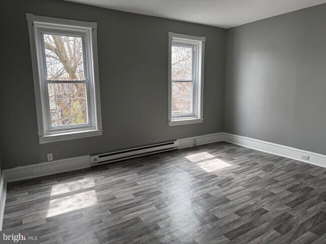 Photo - 5310 Market St