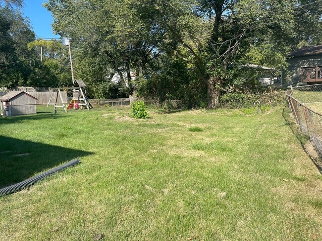 Photo - 3 Bed/1 Bath Home in South KC!