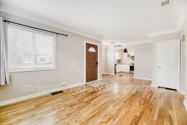 Photo - 4670 S Washington St