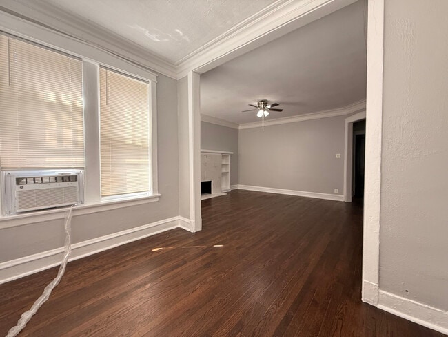 Photo - 6810 S East End Ave Unidad 1N