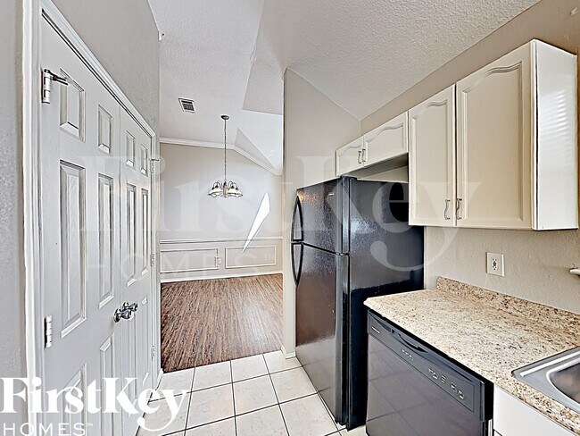 Photo - 415 N Gaston Dr