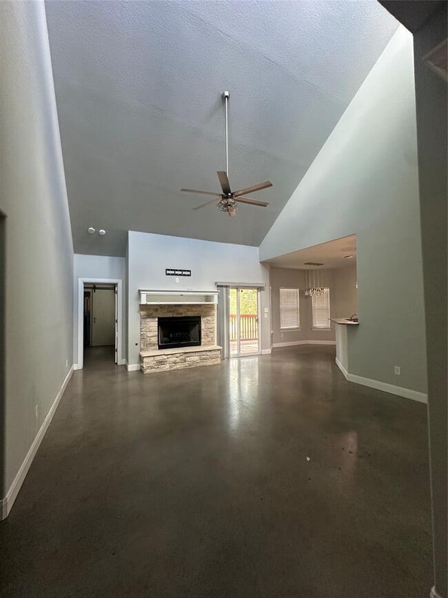 Photo - 210 Arbor Hill Way