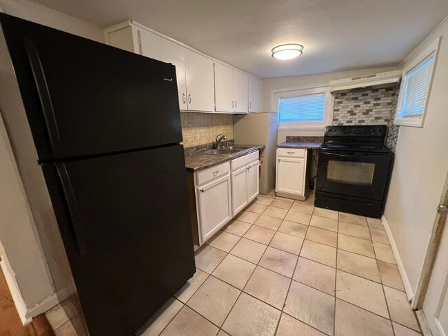 Photo - 2027 E 36th St Unit 2027 1/2 East 36th St