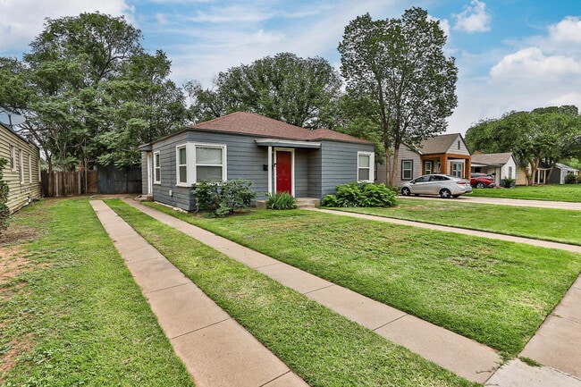 Photo - 2120 28th St