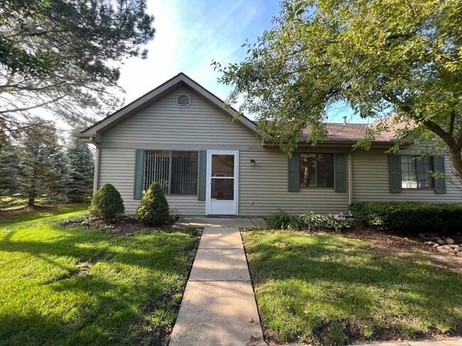 Building Photo - 1257 Oxford Manor Ct Unit 1