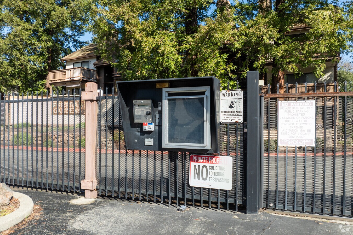 Entrance - Sierra Gardens