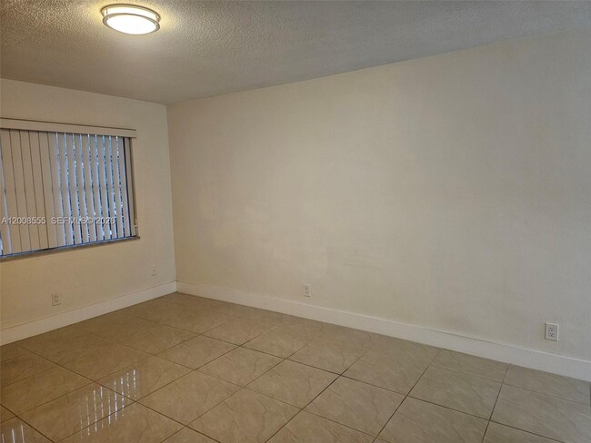 Photo - 900 Tallwood Ave Unit 207