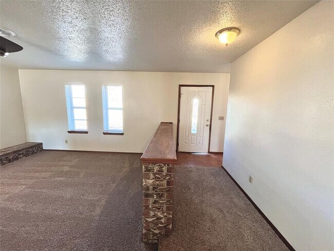 Photo - 716 Smalley Dr