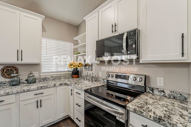 Photo - Furnished Home on 2.5 Acres – Your Escape Awaits!