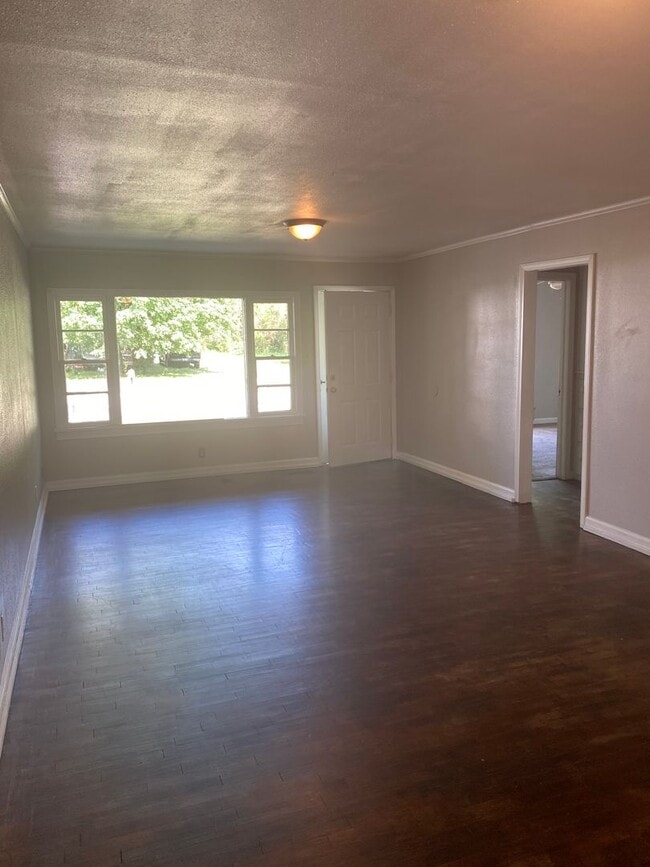 Photo - 2213 SE Dewey Ave