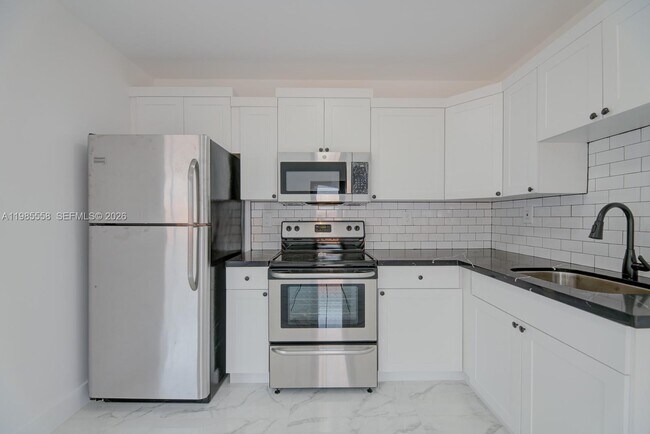 Photo - 650 E 65th St Unit 1