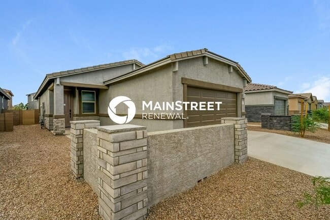 3 Bedroom Pet-Friendly Home in Marana, AZ with Main Street Renewal