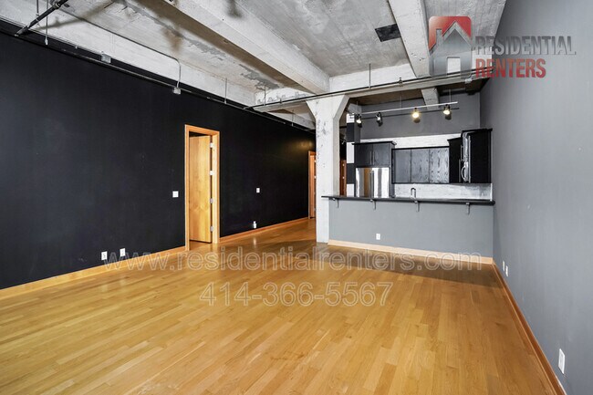 Photo - 239 E Chicago St Unit 609