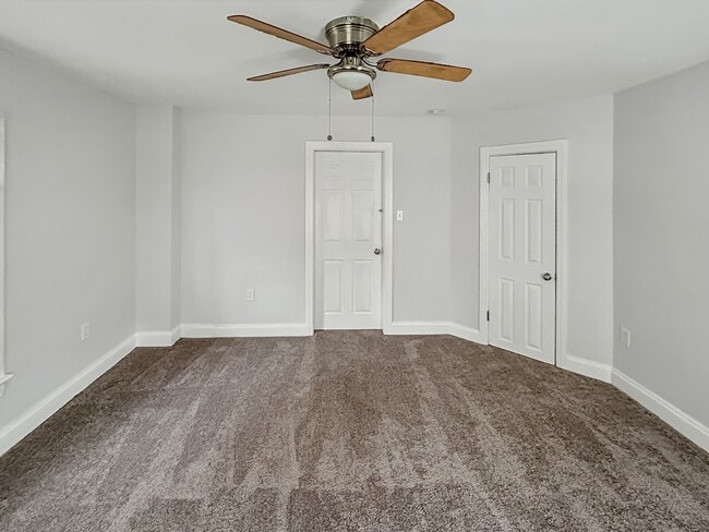 Photo - 336 S Locust St