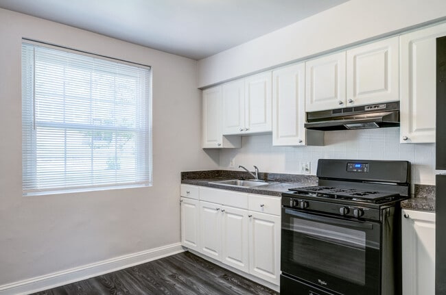 Photo - Melrose Station