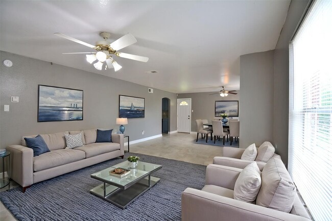 Photo - 8904 Ledge St