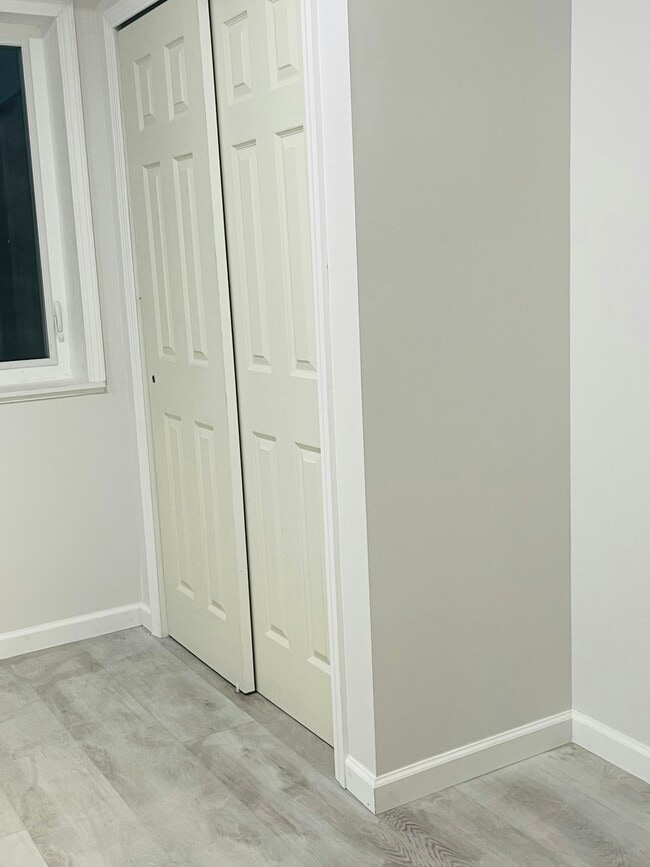 Photo - 1491 E Maiden St Unidad 5