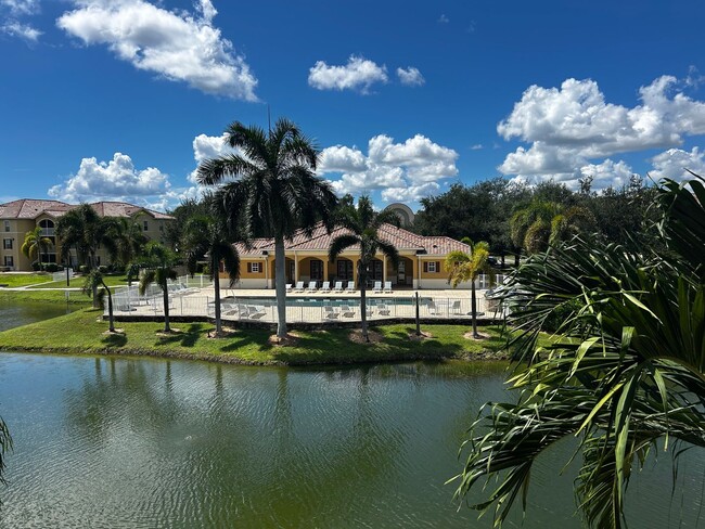 Building Photo - Spacious 1-Bedroom in “The Residence” FIRS...