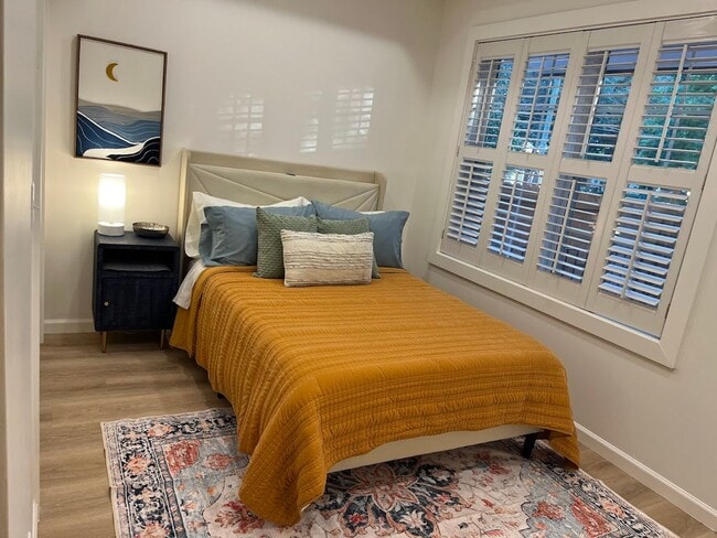 Photo - Furnished Rental in the Heart of Savannah~Available April 25th to May 23rd~