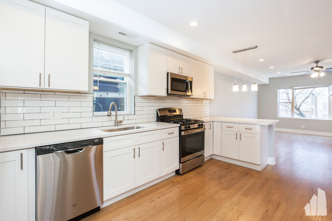 Photo - 2437 N Ashland Ave Apartments Unit 2F