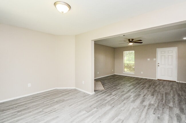 Photo - 8826 Pecan Pl Dr