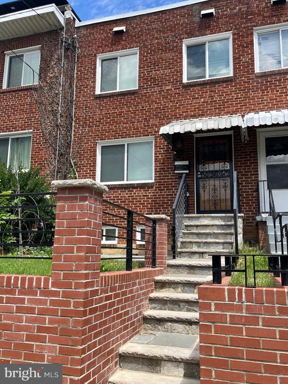 Building Photo - 1354 Adams St NE Rental