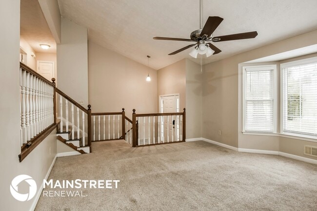 Photo - 475 Robin Hood Dr