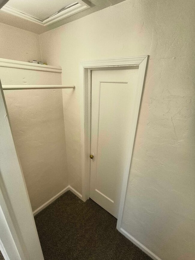 223 Wilson Ave Unit 1