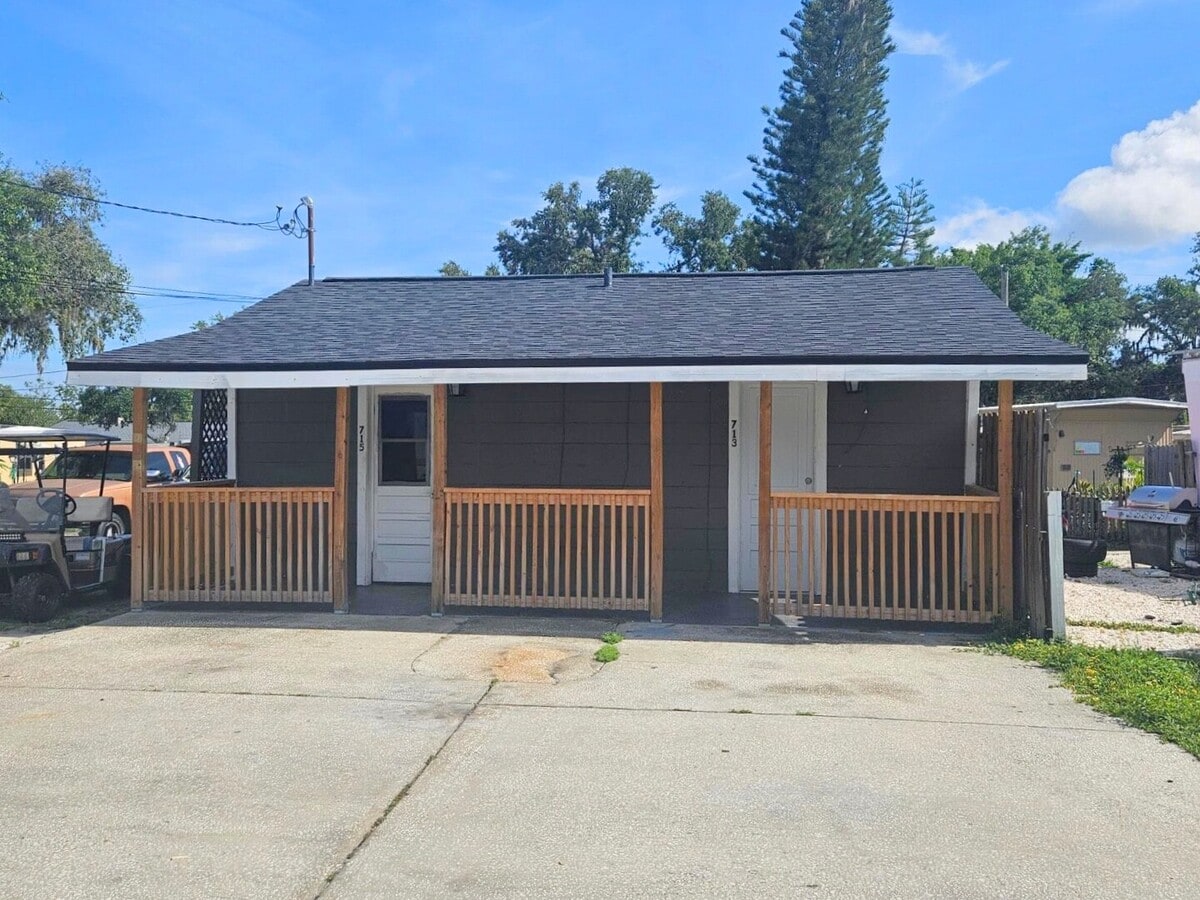 Photo - 8215 Stoner Rd