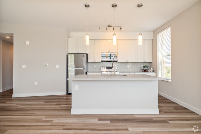 2BR, 2BA - 1.086SF - I - Kitchen - The Dexter