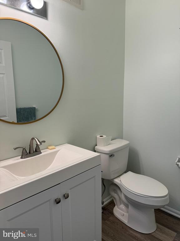 Photo - 2 Village Ct