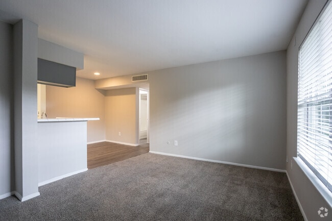 2BR, 1BA - 804SF - Living Room