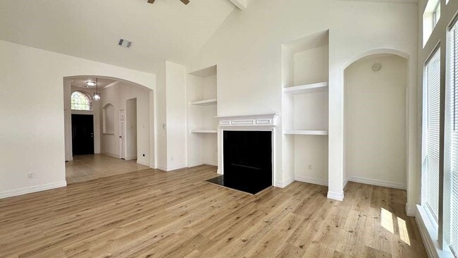 Photo - 7510 Golden Thistle Ln