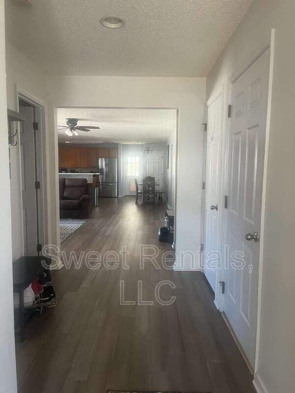 Photo - 343 Briarbend Rd