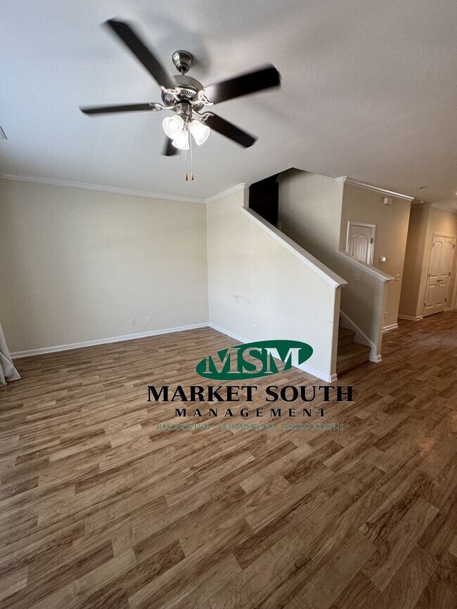 Photo - *REDUCED!* HARMONY TOWNS- POOLER- AVAILABL...