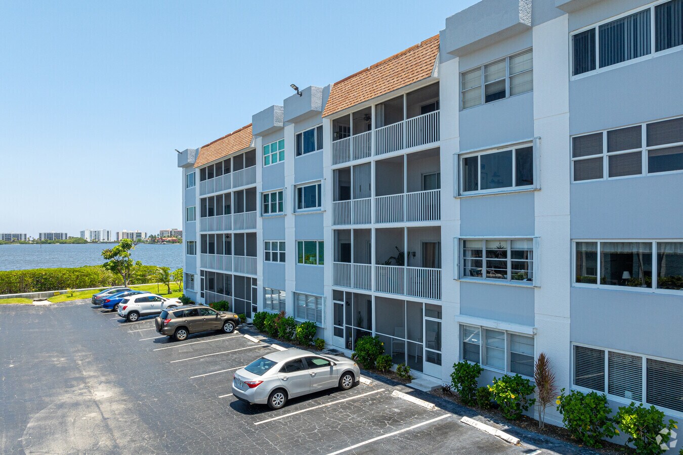 Photo - Palm Lake Condo